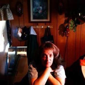 Meet your Posher, Lora